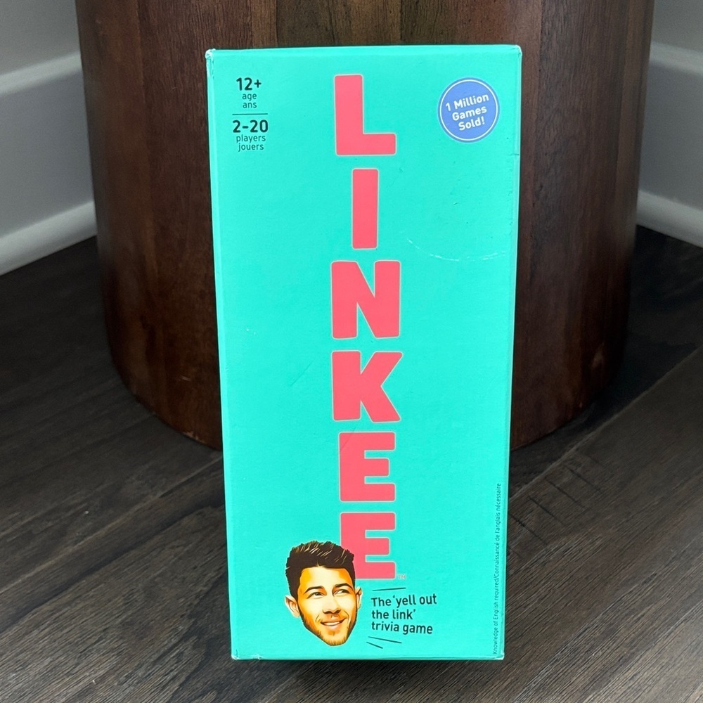 LINKEE The yell out of the link trivia game, 12+ age group 2 to 20 players